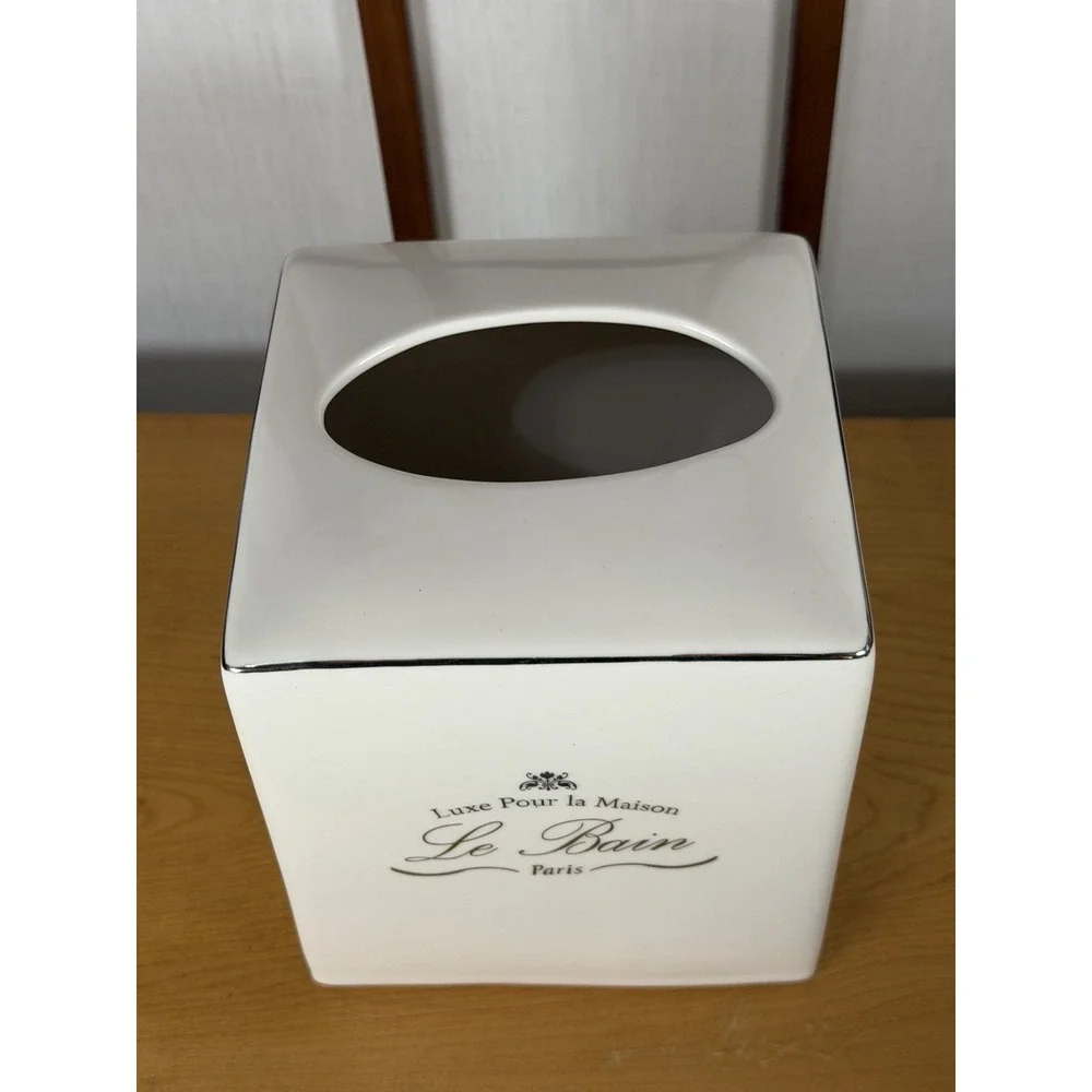 KASSATEX LUXE POUR LA MAISON LE BAIN PARIS FRANCE WHITE PLATINUM TISSUE HOLDER